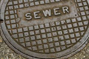 3 Warning Signs You’ve Got a Clogged Sewer Line