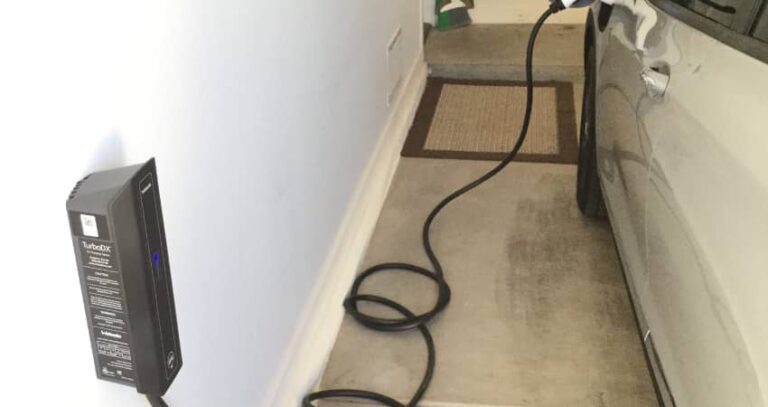 Arizona EV Incentives: Rebates and Tax Credits for Phoenix Homeowners