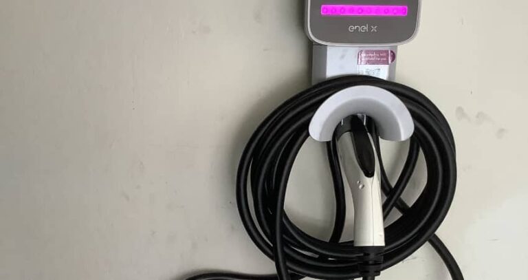 EV Charger Installation in Phoenix: The Complete Homeowner’s Guide