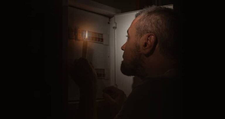 How a Generac Automatic Transfer Switch Backs Up Your Gilbert Home